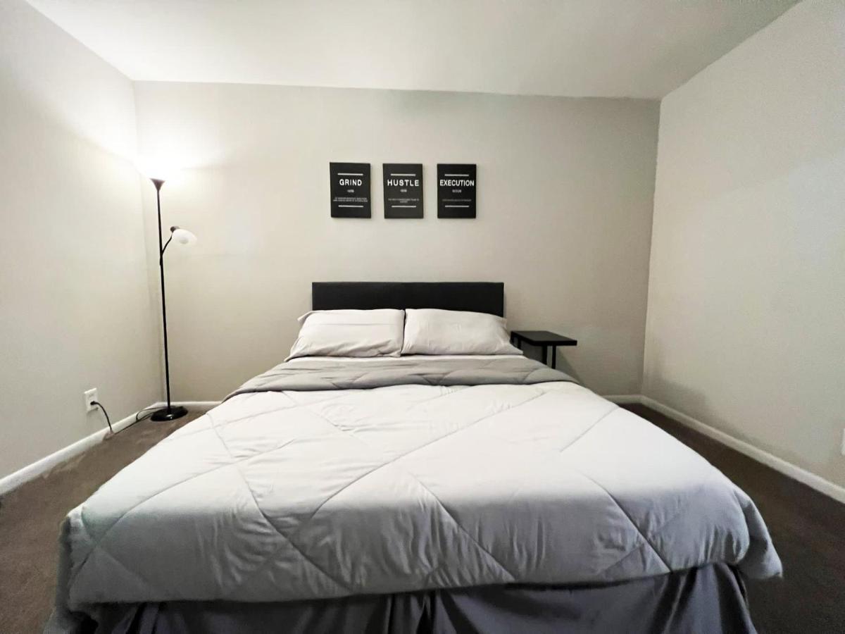 The Lux 28 Tvs Every Room Free Wifi Atlanta Eksteriør bilde